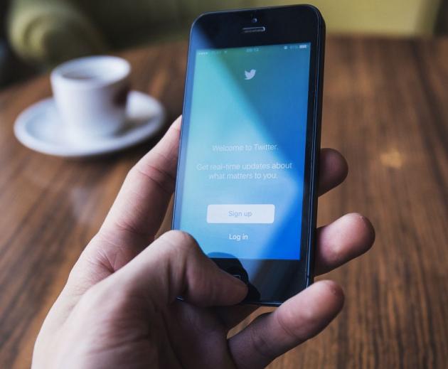7 tips for using Twitter effectively when you're a professional